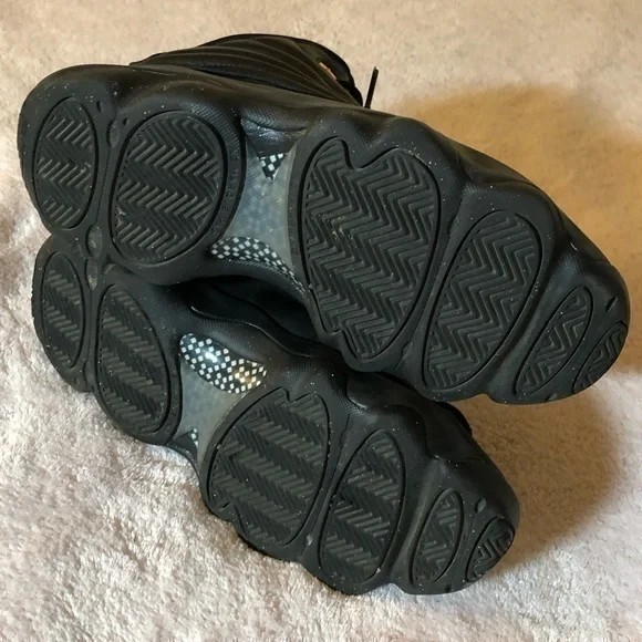 Jordan Pro Strong Black Metallic Gold (GS) Youth size 7 - Picture 3 of 6